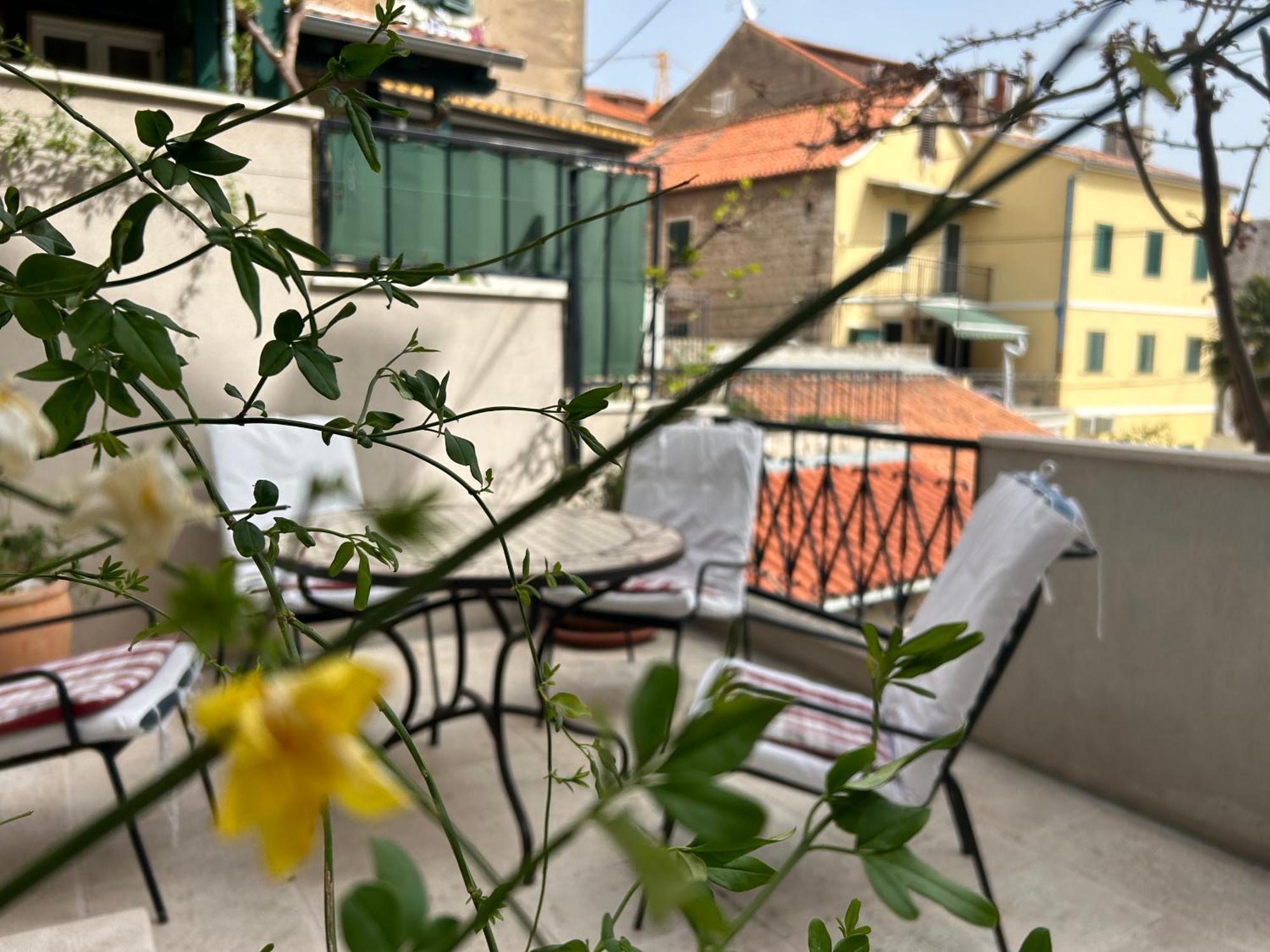 Guesthouse Fjaka Split Bagian luar foto